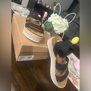 Steve Madden platform sandals